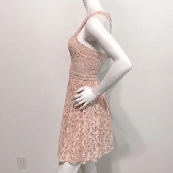 Lulu's Blush Pink Racer Back Lace Dress Size XS - Picture 6 of 9